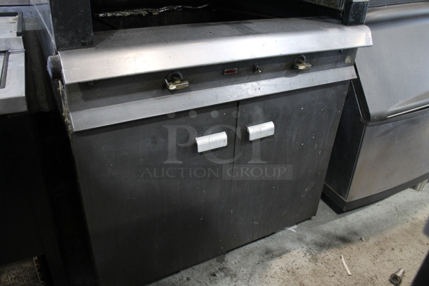 Vulcan IR7AAS Metal Commercial Propane Gas Powered Vertical Upright Broiler.  - Image 3 of 7