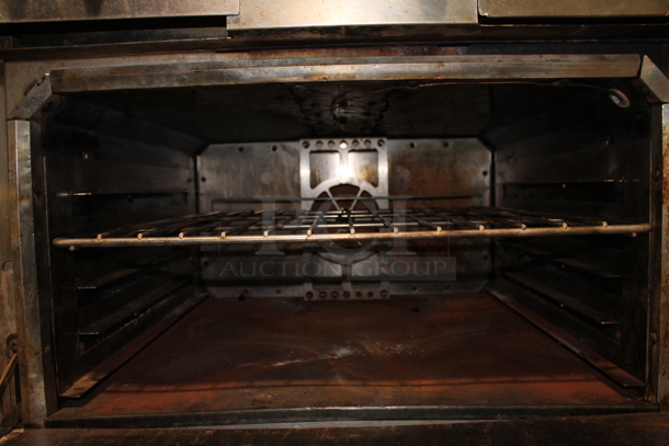 LATE MODEL! Vulcan 60SC-6B24GN Stainless Steel Commercial Natural Gas Powered 6 Burner Range w/ Right Side Flat Top Griddle, Convection Oven, Oven, Over Shelf and Back Splash. - Image 11 of 12