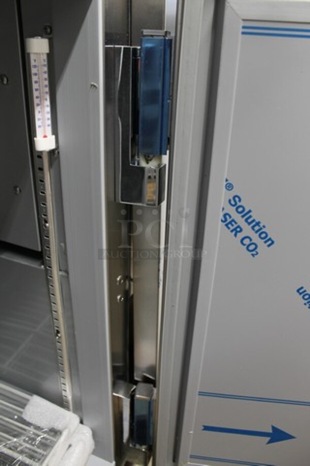 BRAND NEW SCRATCH AND DENT! Beverage Air UCR93AHC Stainless Steel Commercial 3 Door Undercounter Cooler. 115 Volts, 1 Phase. Tested and Working! - Image 6 of 10