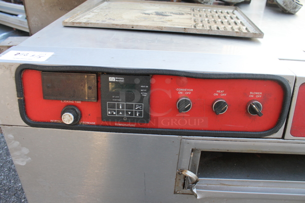 Blodgett MT-32S Master-Therm Stainless Steel Commercial Natural Gas Powered Conveyor Pizza Oven w/ Metal Legs on Commercial Casters. 125,000 BTU. - Image 6 of 9
