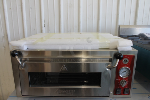 BRAND NEW SCRATCH AND DENT! Avantco 177DPO18S Stainless Steel Commercial Countertop Electric Powered Single Deck Pizza Oven. 120 Volts, 1 Phase. Tested and Working!