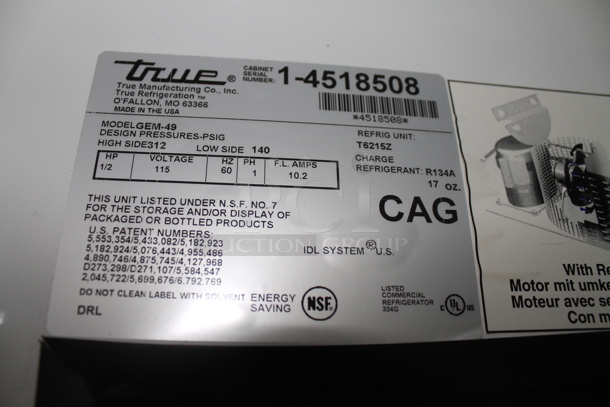 True GEM-49 Metal Commercial 2 Door Reach In Cooler Merchandiser w/ Poly Coated Racks and Drink Sliders. 115 Volts, 1 Phase. Tested and Powers On But Does Not Get Cold - Image 3 of 4