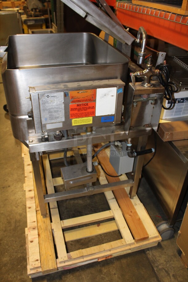 FOR PARTS! Groen Model NHFP-3 Commercial Stainless Steel Natural Gas Braising Pan. Per Owner: Has Gas Leak  - Image 5 of 6