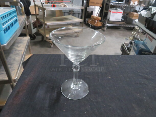 Cocktail/Martini Glass. 10XBID