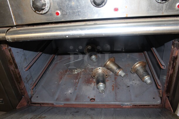 GREAT FIND! Electric Commercial Stainless Steel 6 Burner Range With Griddle And Two Full Size Ovens. 60x31.5x43. 208V/60Hz. 3 Phase Working When Pulled!  - Image 3 of 7