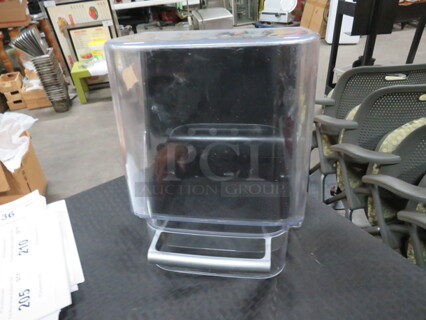 One Kitchenaid Commercial Hinged Lid Cover.