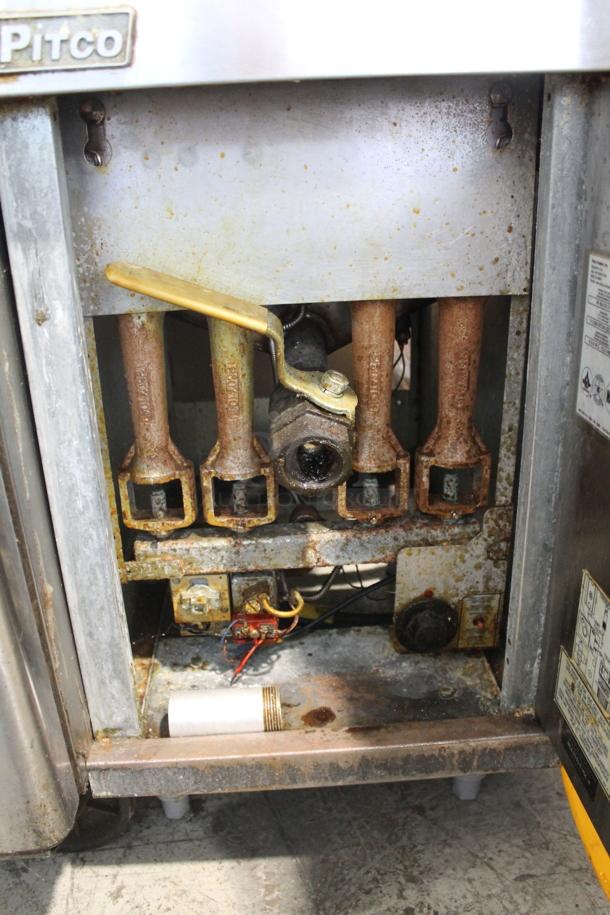 2017 Pitco Frialator 40D Stainless Steel Commercial Floor Style Natural Gas Powered Deep Fat Fryer w/ 2 Metal Fry Baskets. 115,000 BTU. - Image 3 of 6