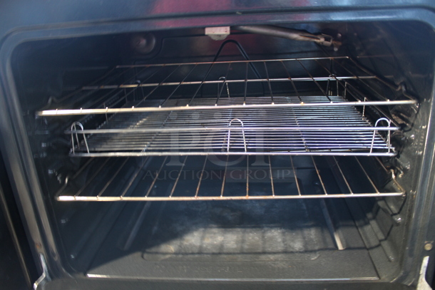 Electrolux Metal Natural Gas Powered 4 Burner Range w/ Oven.  - Image 5 of 7