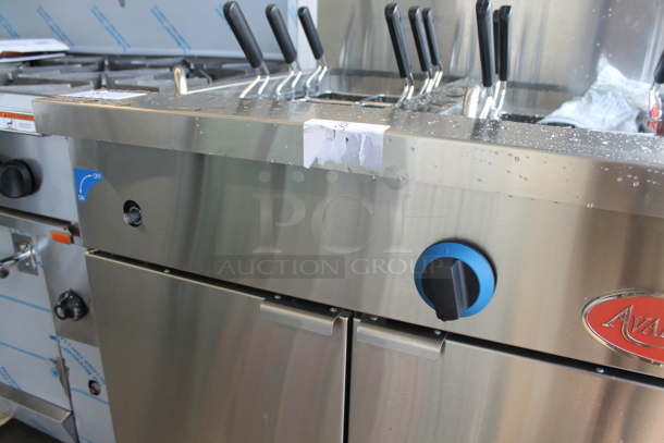 BRAND NEW SCRATCH AND DENT! 2023  Avantco 177FPC22NL Stainless Steel Commercial Natural Gas Powered Double Bay Pasta Cooker. 140,000 BTU.   - Image 5 of 6