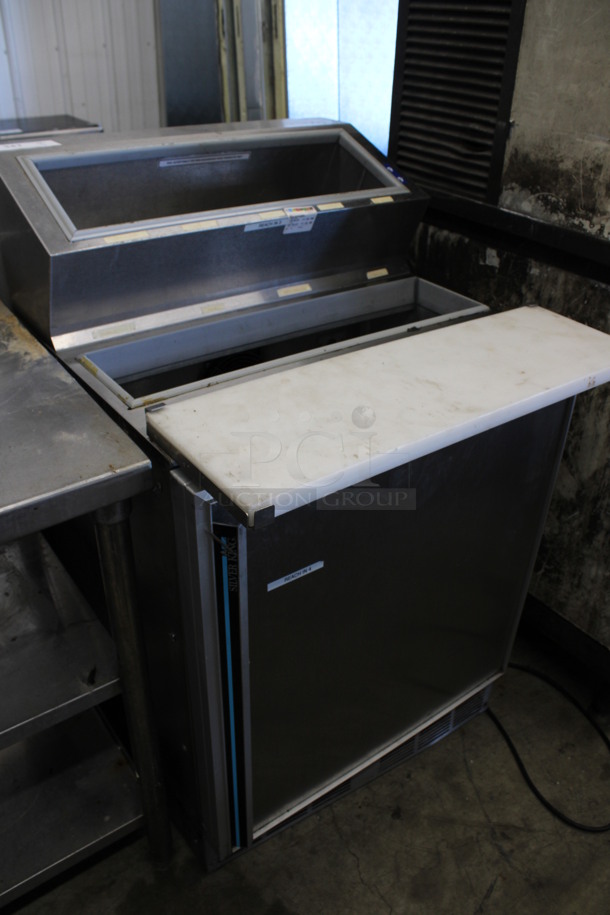 Silver King Model SKF2A Stainless Steel Commercial Prep Table on Commercial Casters. 115 Volts, 1 Phase. 27x32x45. Tested and Working! - Image 6 of 6