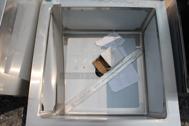 BRAND NEW SCRATCH AND DENT! Regency 600SM242412 Commercial Stainless Steel One Compartment Floor Mop Sink. - Image 2 of 5