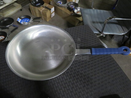 One NEW Sysco 10 Inch Saute Pan. #5167630
