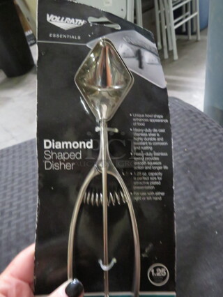 One NEW Vollrath Diamond Shaped Disher.