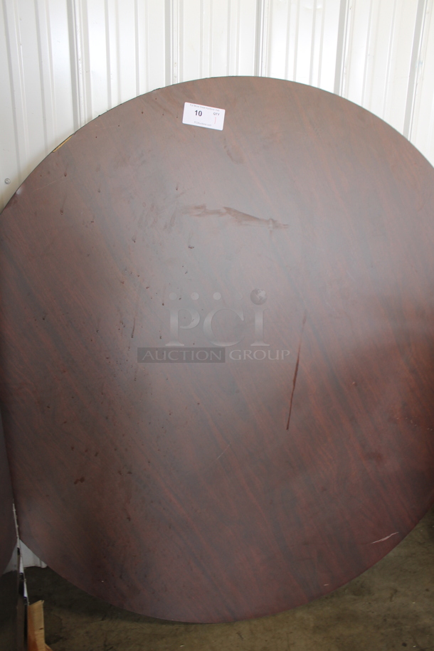 BRAND NEW SCRATCH AND DENT! Round Wood Pattern Tabletop. - Image 3 of 3