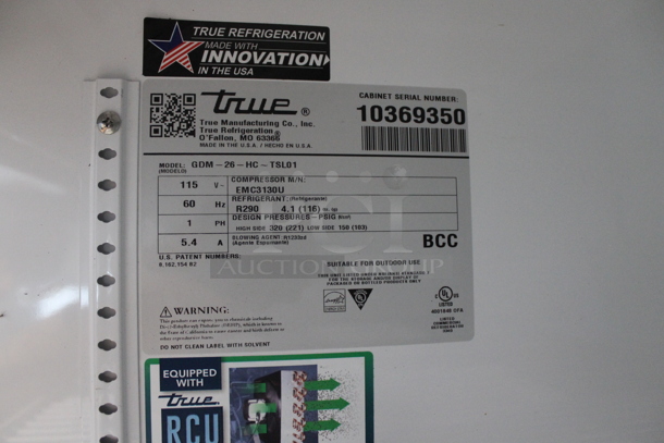 2022 True GDM-26-HC-TSL01 Metal Commercial Single Door Reach In Cooler Merchandiser w/ Poly Coated Racks. 115 Volts, 1 Phase. Tested and Working! - Image 3 of 4