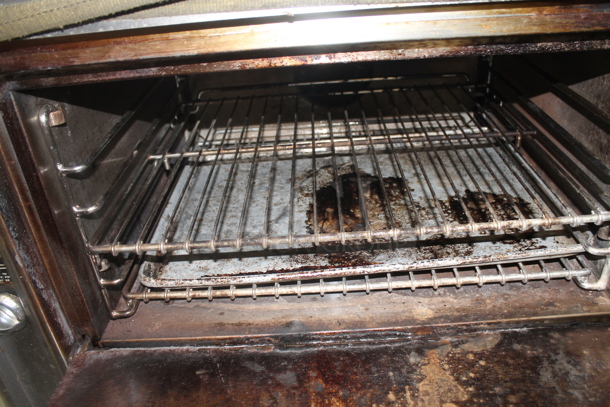 Jade Range JTRH-2FHT-36C Stainless Steel Commercial Natural Gas Powered 6 Burner Range w/ Convection Oven, Salamander Cheese Melter and Back Splash. 30,000 BTU. - Image 6 of 9