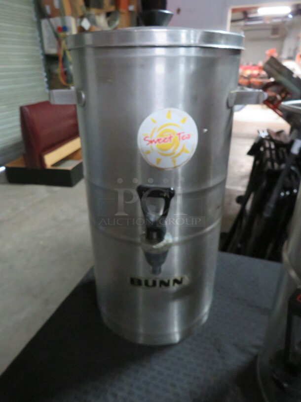 One Stainless Steel Commercial Tea Satellite With Lid, And Spigot. 