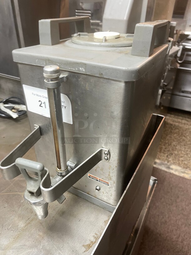 Bunn SH Server For Satellite Brewers, 1 1/2 Gallon, Stainless NSF Starbucks SKU 185974 - Image 3 of 8