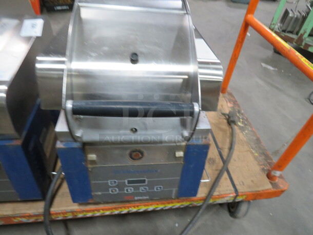 One Electrolux Panini Press. Model# HSPPAN. 208 Volt.  - Image 1 of 2