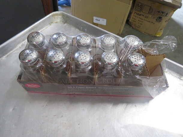 NEW Salt/Pepper Shakers. 10XBID - Image 1 of 1