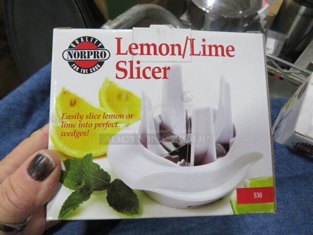 One NEW Lemon/Lime Slicer.