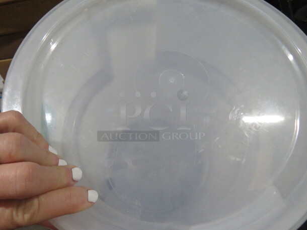 One NEW Carlisle 5 Gallon Drink Dispenser With Lid And Spigot.  - Image 3 of 3