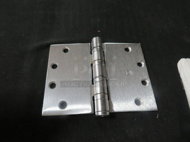NEW Heavy Duty Hager Hinge With Screws. 2XBID 4.5X6 - Image 1 of 1