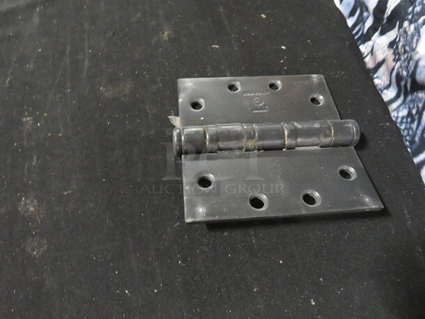 NEW Heavy Duty Assa Abloy Hinge With Screws. 2XBID 4.5X4 - Image 1 of 1