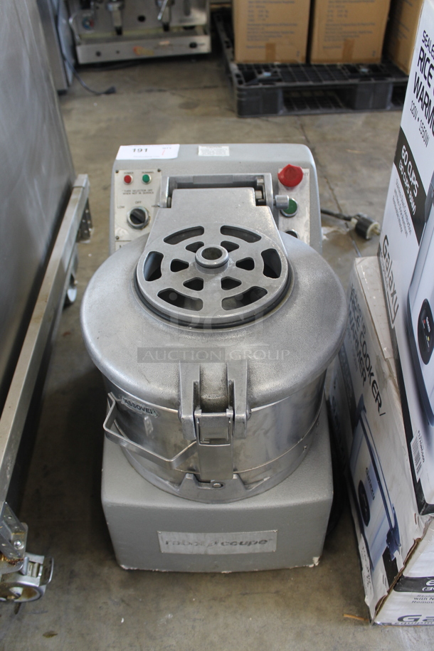 Robot Coupe R10 Metal Commercial Countertop Food Processor w/ Blade. 208-230 Volts, 1 Phase. - Image 1 of 9