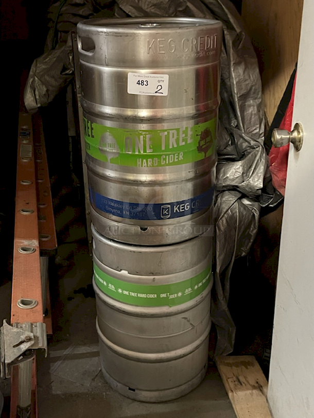 ?FULL SIZE!!? 1/2 Barrel Stainless Steel Sanke Kegs With double Handles! 1/2 barrel = 15.5 gallons = 124 pints = 165 12oz bottles 2x Your Bid

 - Image 1 of 1