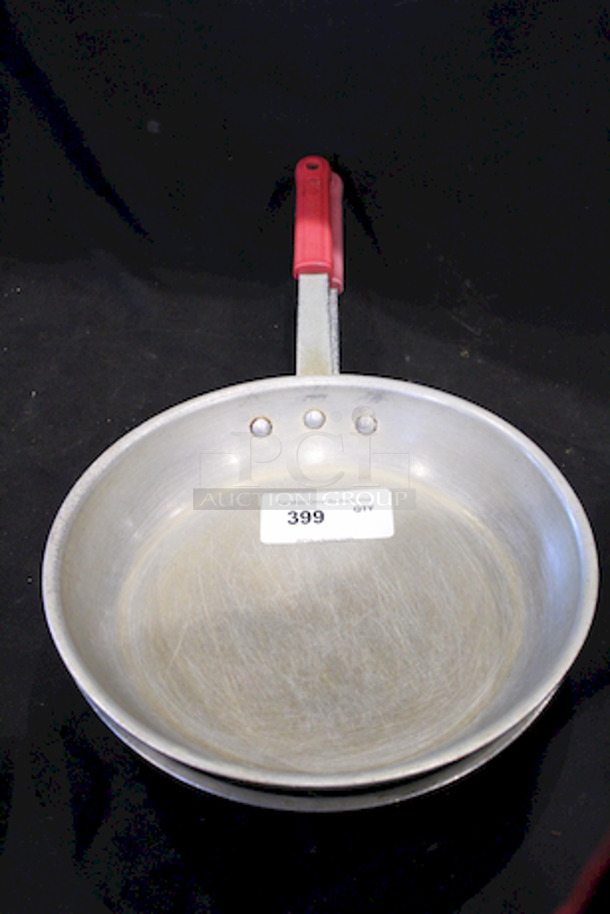 Nice Try-Mark 10" Pan With Rubber Coated Handle.  - Image 1 of 4