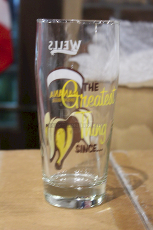 VINTAGE! Wells Brewing 16oz Banana Bread Beer Pint Glasses. Glasses Have Etched Nucleator In The Bottom. 

 - Image 3 of 4