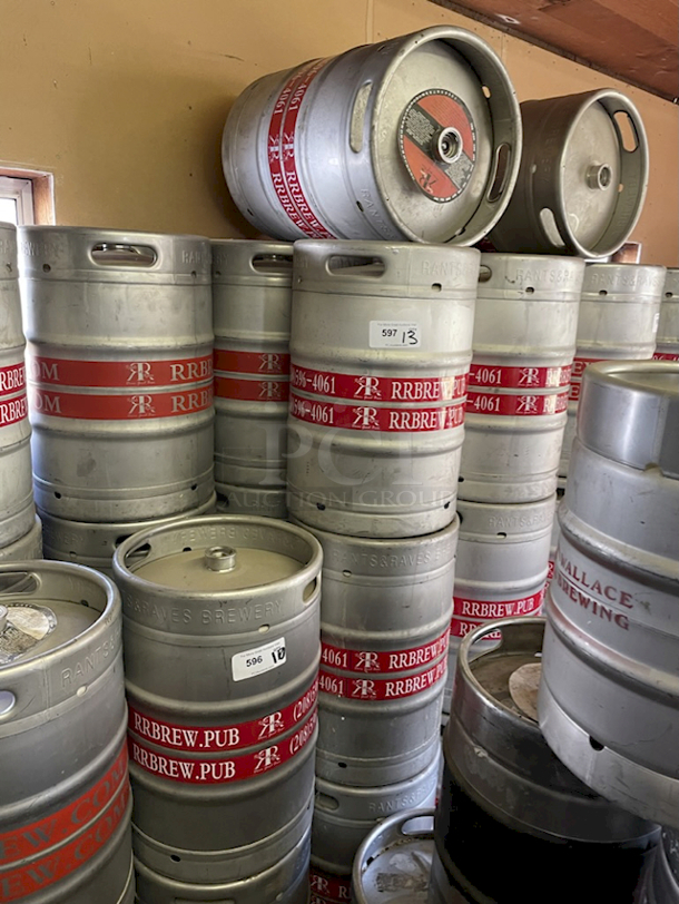 ?FULL SIZE! 1/2 Barrel Stainless Steel Sanke "D" Kegs With double Handles! ? 1/2 bbl kegs = 59 liters = 15.5 gallons = 124 pints = 165 x 12oz bottles/cans = 31 growlers. 13x Your Bid - Image 2 of 2