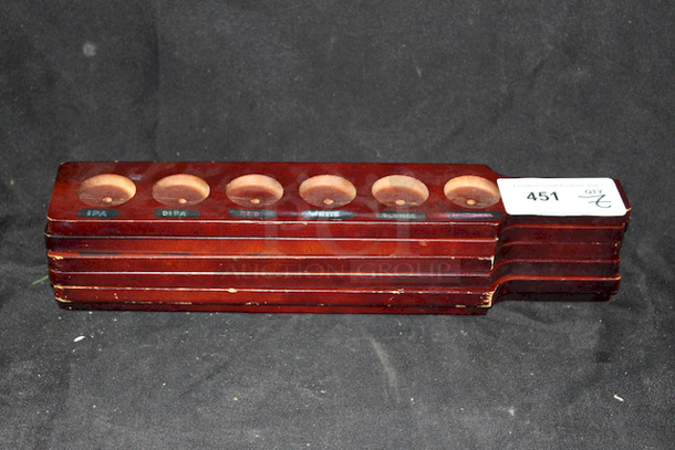 Libbey Craft Brews Beer Flight Red Brown Wood Paddle, 6 Compartments. 
24"x4"x3/4" Compartment Diameter: 2 1/4"
7x Your Bid - Image 2 of 2
