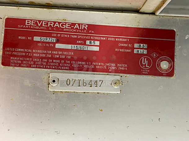 OUTSTANDING! Beverage-AIR SUR72/18 72" Sandwich/Salad Prep Table w/ Refrigerated Base, Over-Shelf With Electric Food Warmer, 3 Doors and (2) Separate Covers - Holds Up To 18 1/6 Pans. IN WORKING ORDER! 120v 72 in. W x 32 in. D x 70 in. H - Image 4 of 7