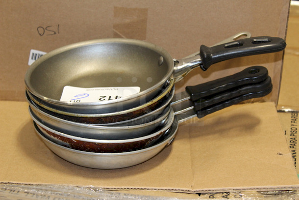 AMAZING! Vollrath 67807 7" Non-Stick Aluminum Frying Pan w/ Vented Silicone Handle. 6x Your Bid - Image 2 of 5