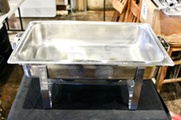 8 Qt. Full Size Chafer Kit with Stainless Steel Hinged Cover. 
24x14x13
 - Image 2 of 6