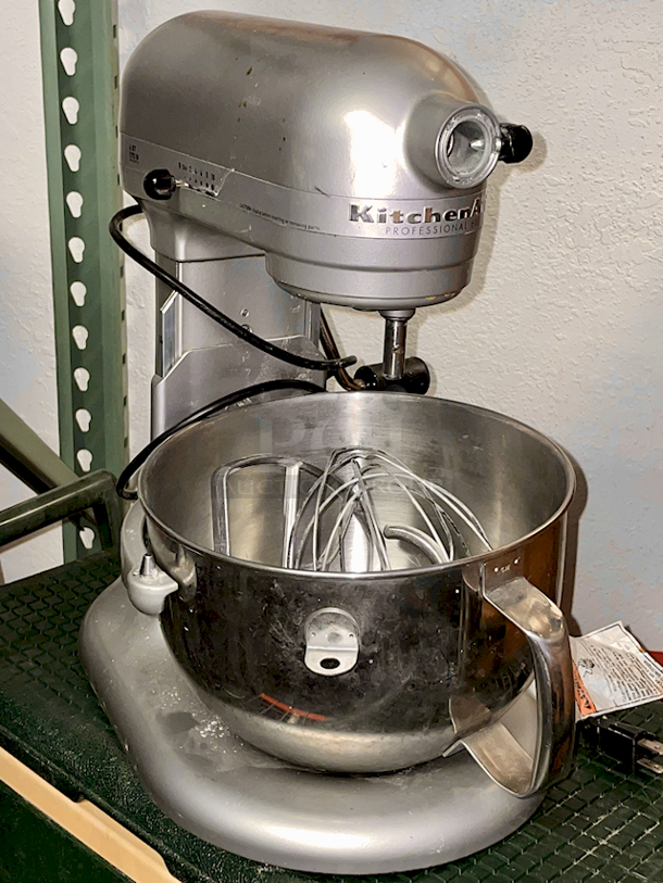 Kitchaid Professional 600™ Series 6 Quart Bowl-Lift Stand Mixer With Dough Whip, Hook and Paddle.  - Image 2 of 8