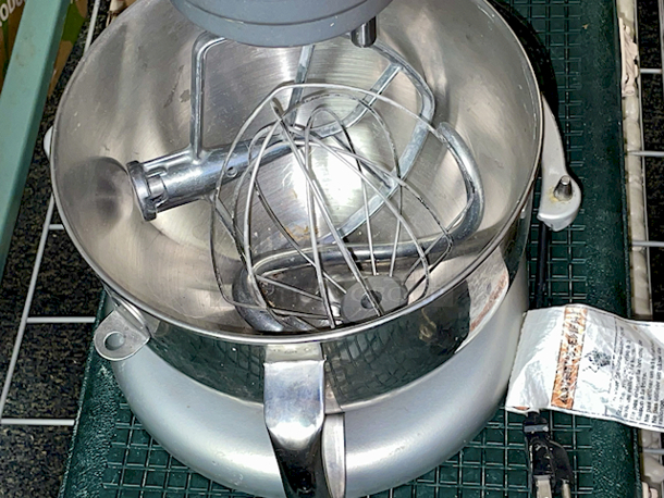 Kitchaid Professional 600™ Series 6 Quart Bowl-Lift Stand Mixer With Dough Whip, Hook and Paddle.  - Image 7 of 8