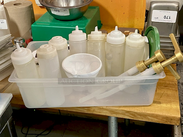 HUGE LOT! 24oz Squeeze Bottles, Syrup Dispensers, Pumps, Lids and Ingredient Bin, Measuring Spoons, Funnel. 20x Your Bid - Image 6 of 6