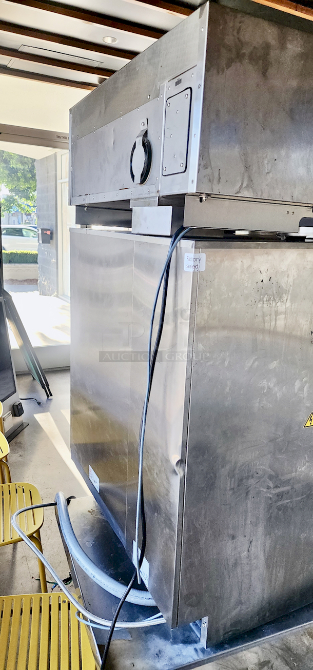 DEAL OF THE DAY! Lightly Used in AMAZING/WORKING CONDITION! Rational iCombi Pro 6 Pan Half-Size Electric Combi Oven with Stand and Ultravent Plus Ventless Hood - 208/240V, 1 Phase, 3/4" Water Connection. FEATURES: Energy Star Qualified, NSF Listed, Programmable, Self Cleaning, WiFi Enabled
*Located In Bakersfield, CA.*
*In-Person Pick-up & Shipping Available*
 - Image 4 of 11