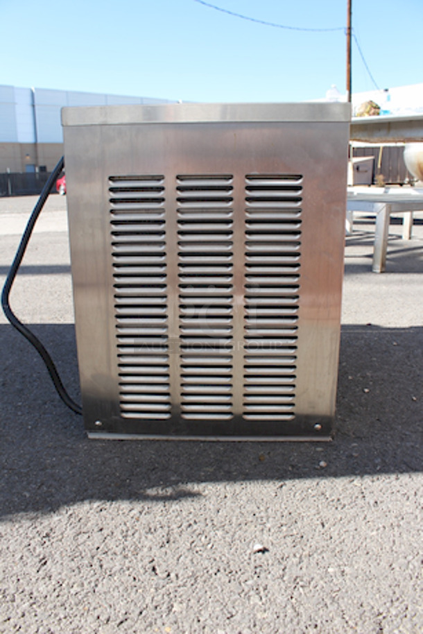 OUTSTANDING! Taylor Soft Serve Model 104-27 208-230v, 60hz - Image 7 of 7