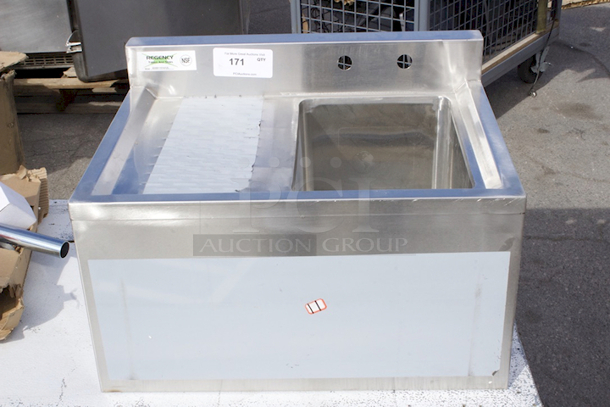 BRAND NEW SCRATCH & DENT! Regency 1 Bowl Underbar Sink with Faucet and Left Drainboard - 24" x 18 3/4" - Image 2 of 8