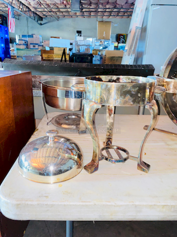 SUPER FANCY! Banquet and Catering Ware. Includes Beautiful Chaffers and Drink Containers/Dispenser.  - Image 6 of 6