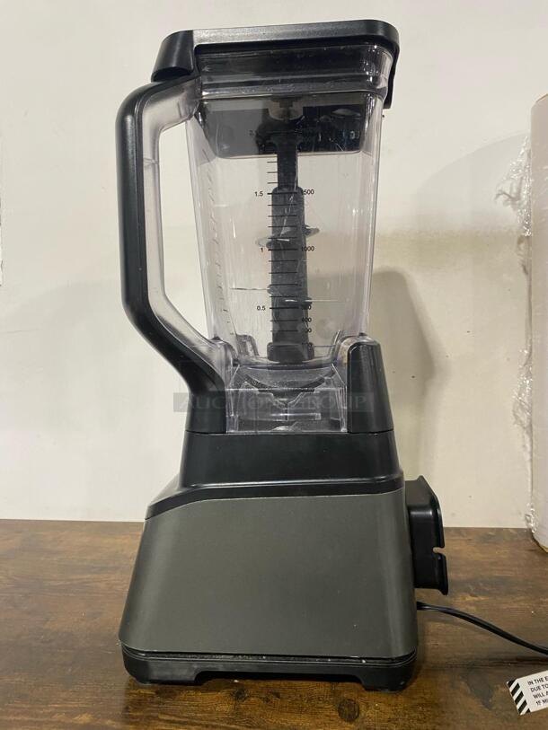 Ninja Professional Plus Blender, 1400 Peak Watts, 3 Functions for Smoothies, Frozen Drinks & Ice Cream with Auto IQ, 72-oz.* Total Crushing Pitcher & Lid ..... Tested and Working
 - Image 3 of 4