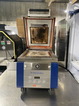 72-0274 Electrolux HSPPA1 Sandwich Panini Press
