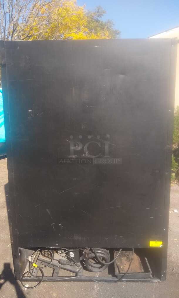 True GDM-45-HC-LD 51 1/8" GDM Series Two Section Glass Door Merchandiser - (2) Sliding Doors, Black, 115v
 - Image 2 of 5