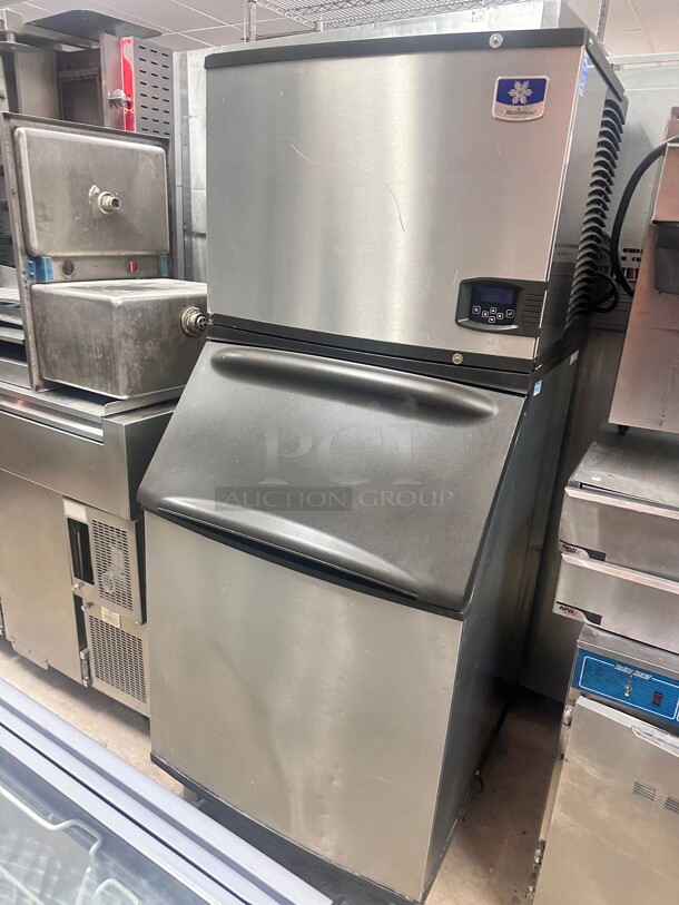 Excellent Condition Manitowoc Ice IYT0504 550 lb Half Cube Ice Machine  115 Volt Tested and Working! - Image 2 of 9