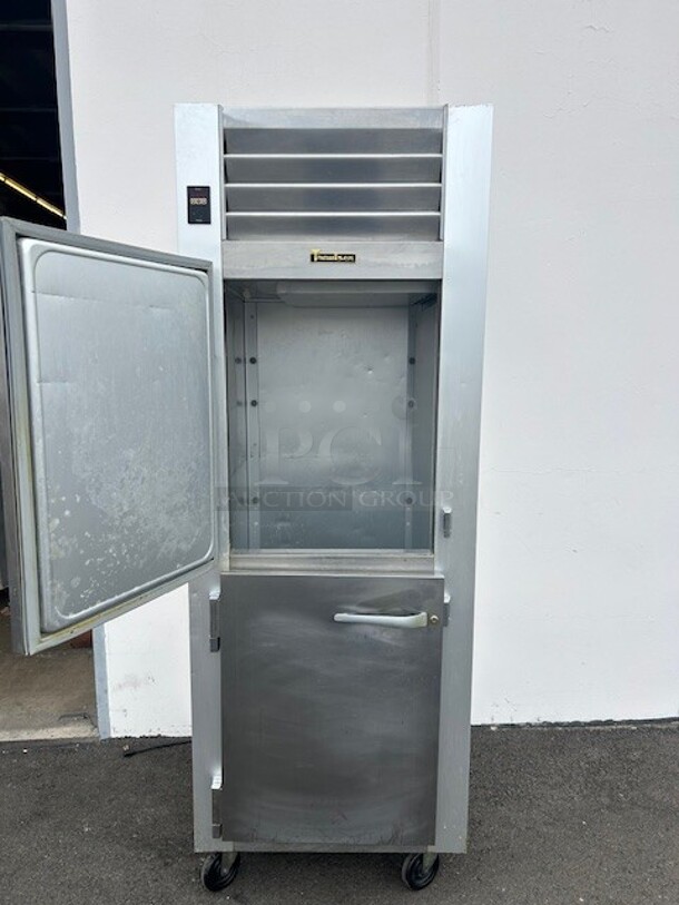 Late Model Traulsen G12001 Half Door Reach In Freezer - Left Hinged Doors 115 Volt Working - Image 7 of 9