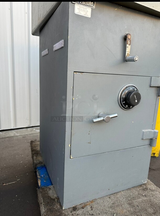 Safeguard Heavy Duty Commercial Safe No Combination  - Image 3 of 5